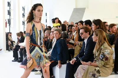 Look 3
